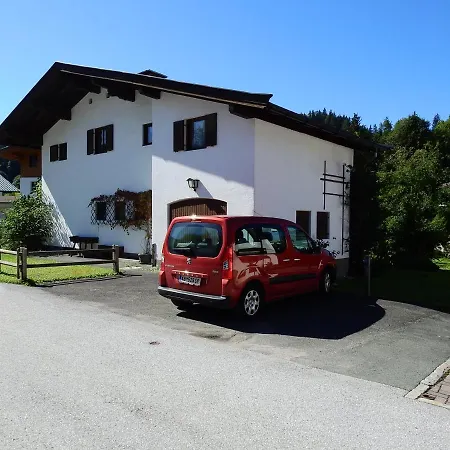 Haus Berauer بيت للعطل *